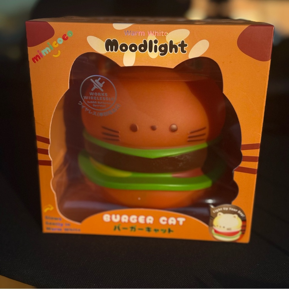 MIMICOCO Moodlight- Warm White Burger Cat Wireless Night light- Brand new in box